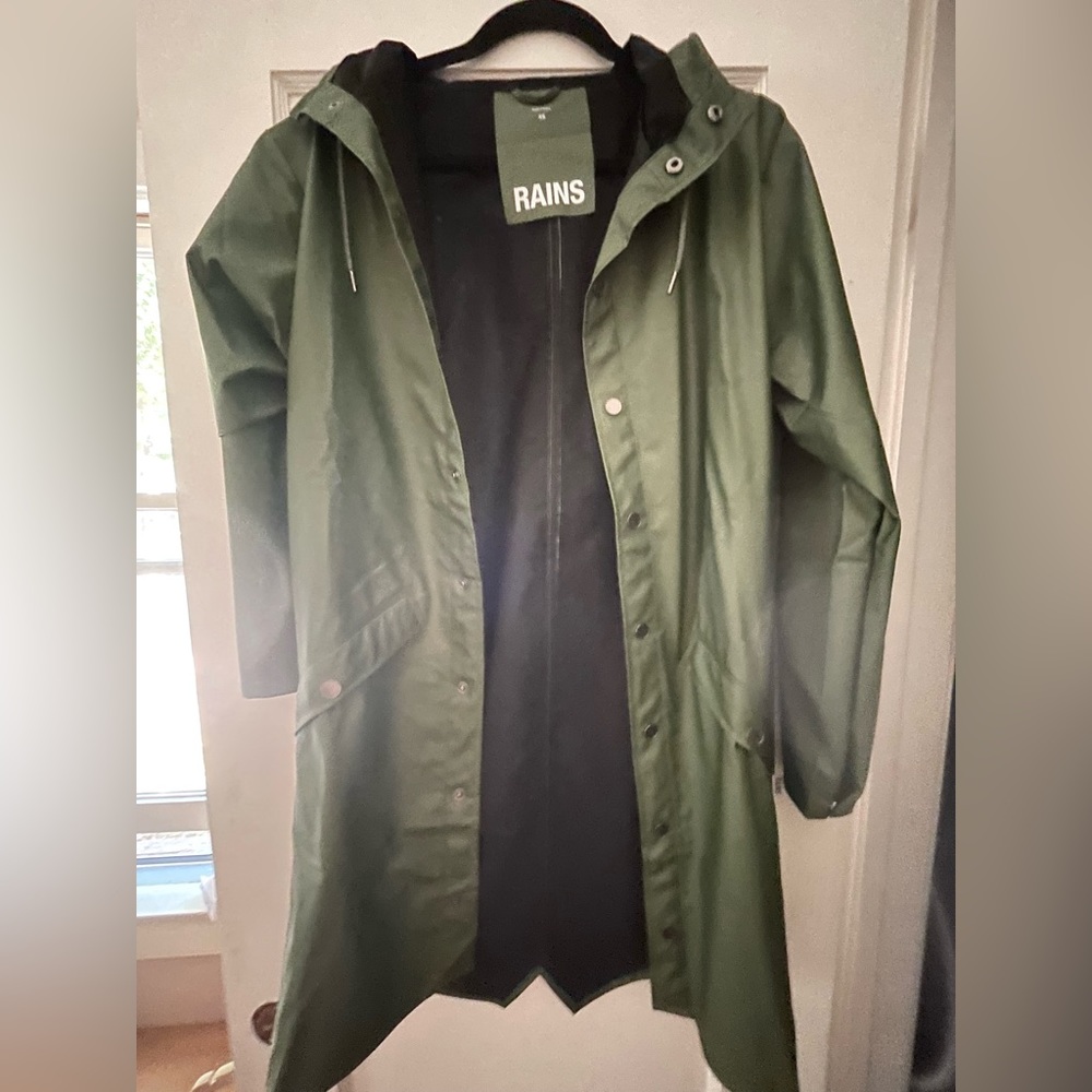 Never worn RAINS rain coat XS